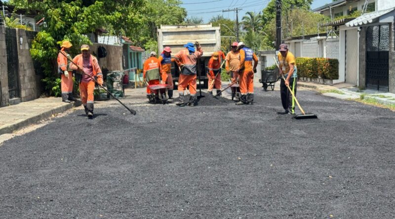 Prefeitura avança na recuperação da rua Hortência no bairro Aleixo e atende solicitação de moradores