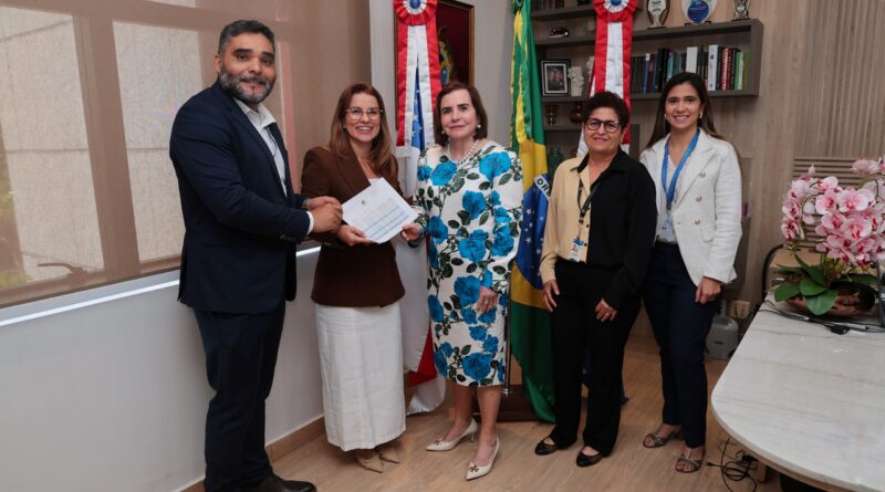 TCE-AM conclui relação de gestores com contas irregulares para envio ao TRE