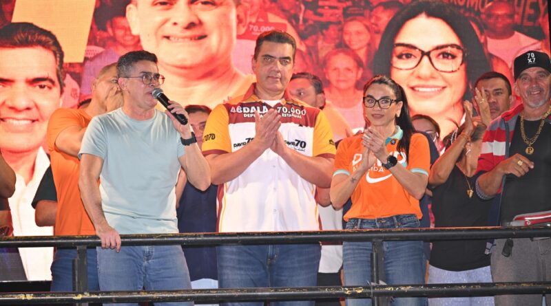 David assume compromisso de ampliar fomento e antecipar recursos para grupos da categoria Ouro do Festival Folclórico do Amazonas