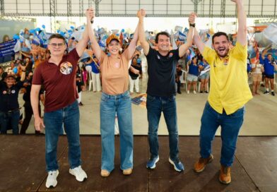 Jender Lobato reúne mais de 600 pessoas no Brasileirinho ao lado de David Almeida, Renato Júnior e Aryel Almeida