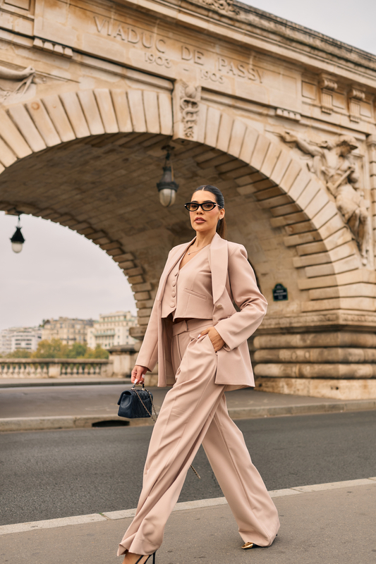 L&F leva sua alfaiataria a Paris em campanha internacional