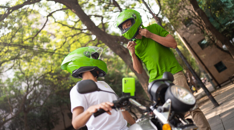 inDrive lança guia de segurança para motociclistas parceiros