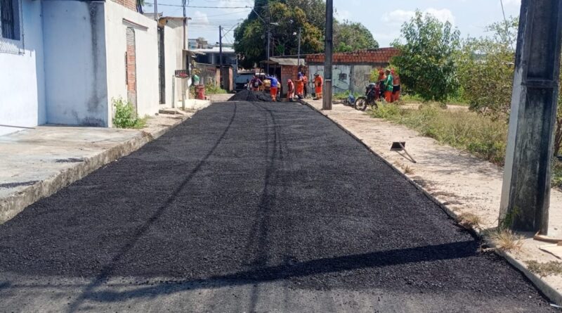 Prefeitura de Manaus abre nova frente de manutenção asfáltica no Jorge Teixeira e melhora acesso para moradores da zona Leste