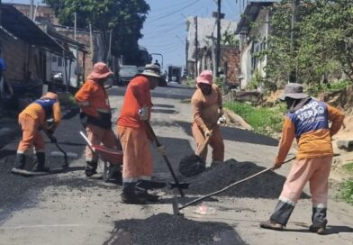 Prefeitura de Manaus reforça infraestrutura da comunidade Campos Sales e melhora trafegabilidade no bairro Tarumã