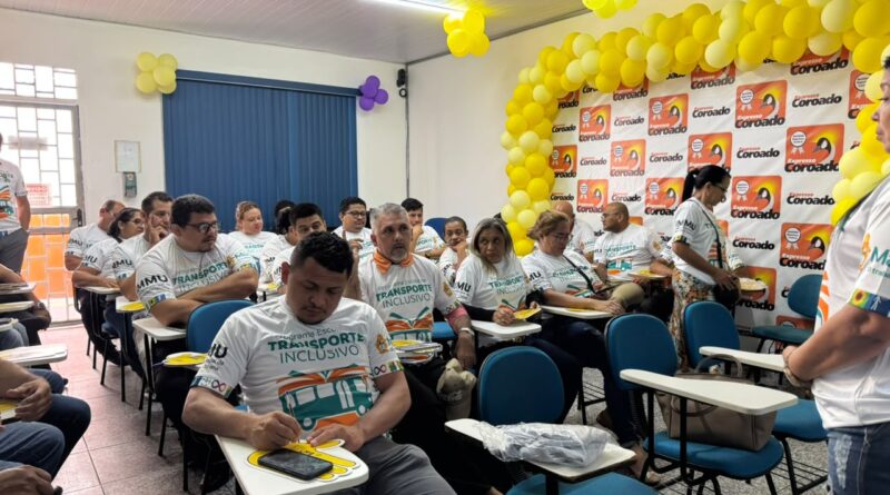 Prefeitura de Manaus promove formação para motoristas e cobradores com foco em atendimento humanizado no transporte público
