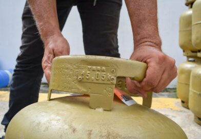 Procon Manaus aponta aumento de 5% na botija de gás de cozinha de 13 quilos e redução de 0,60% na de 8 quilos em setembro