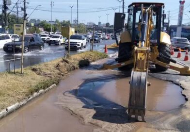 Em nota, a Prefeitura de Manaus informa novo rompimento de adutora na avenida Torquato Tapajós e notificação à Águas de Manaus