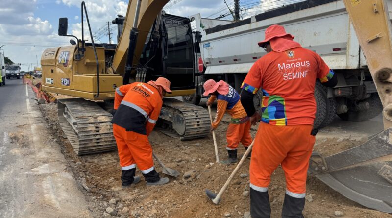 Prefeitura de Manaus inicia construção de retorno semafórico para facilitar acesso ao Parque São Pedro pela avenida Torquato Tapajós