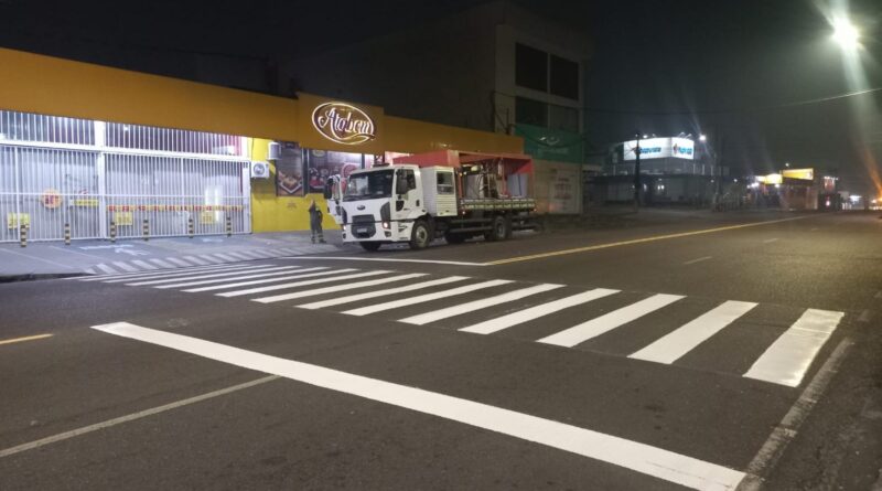 Prefeitura de Manaus reforça sinalização em 12 bairros para ampliar a segurança nas vias