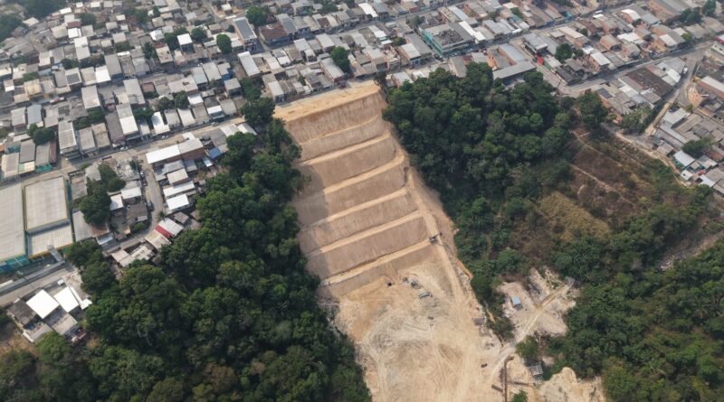 Prefeitura de Manaus avança em obra de contenção de erosão no bairro Jorge Teixeira
