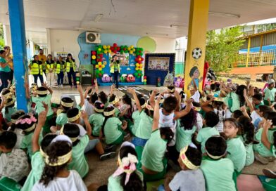 Prefeitura de Manaus promove ação educativa com alunos da educação infantil sobre regras de segurança no trânsito