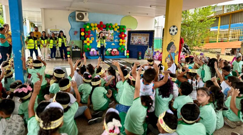 Prefeitura de Manaus promove ação educativa com alunos da educação infantil sobre regras de segurança no trânsito
