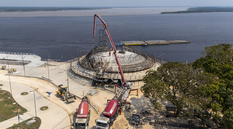 Obra de Oscar Niemeyer avança com início de concretagem de estruturas que simbolizam os rios Negro e Solimões