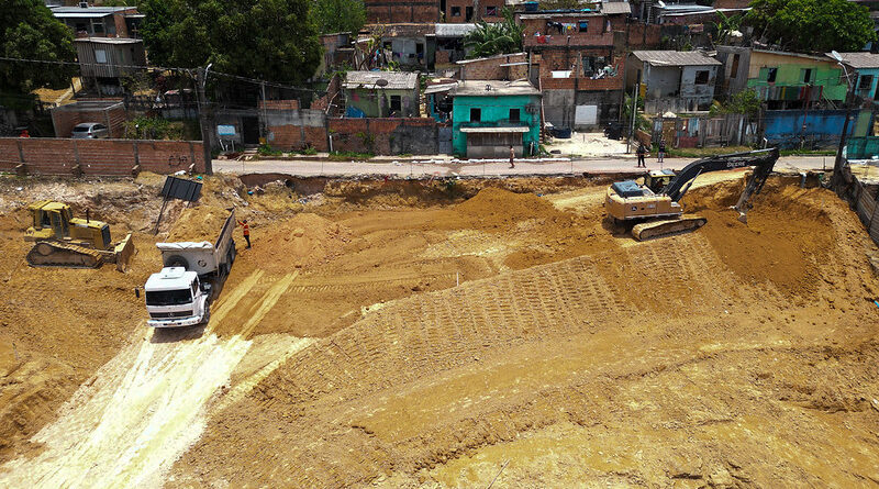 Prefeitura de Manaus trabalha na contenção de erosão e prevenção de riscos no bairro Tancredo Neves