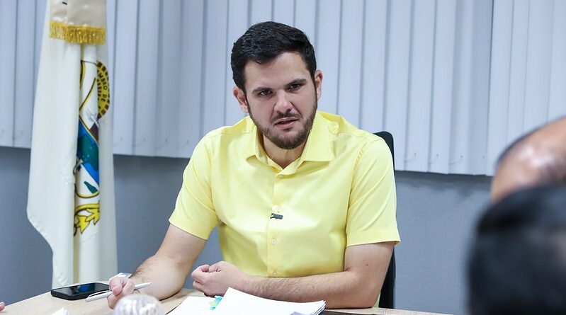 Prefeito Renato Junior libera mais de R$ 7,4 milhões para o Proesc e garante mais autonomia e agilidade para pequenos reparos em 515 escolas de Manaus