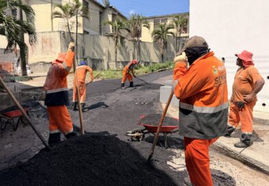 Prefeitura de Manaus recupera pavimento da rua Itapitanga com aplicação de 20 toneladas de asfalto