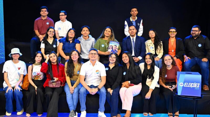 David propõe fortalecer a UEA e facilitar a entrada dos jovens no mercado de trabalho