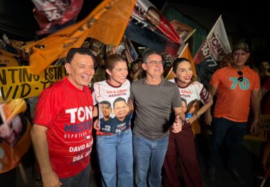 Multidão acompanha lançamento da candidatura de Tony Medeiros e reforça apoio à coligação em Parintins