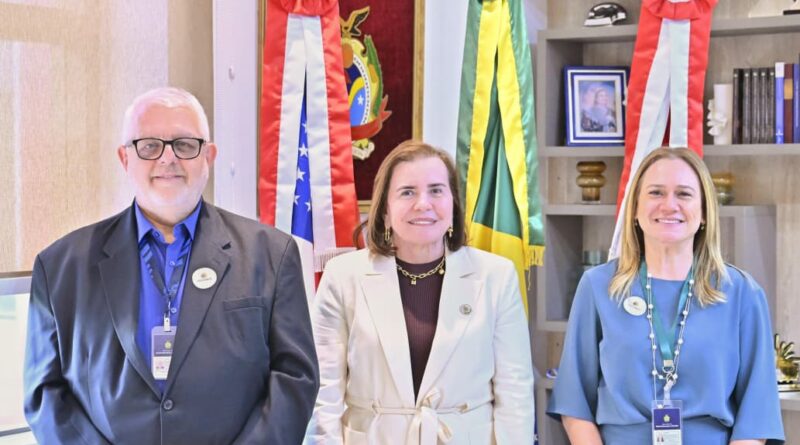 Yara Amazônia Lins recebe secretário da Sead-AM em visita institucional