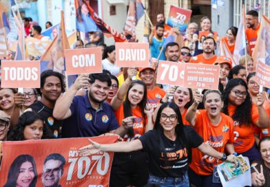 Em caminhada na Glória e São Raimundo, Dra. Shádia destaca ações da gestão David nos bairros