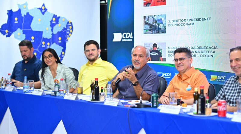 David assina carta-compromisso com setor lojista e propõe plano para desburocratizar o comércio