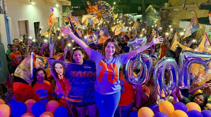 Zona Leste celebra aliança com Davi e Vivi em reunião com cerca de mil apoiadores
