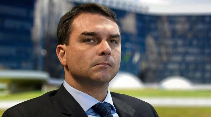 Flávio Bolsonaro Vai Ao TSE Contra Fake News Sobre Nossa Senhora Aparecida Disseminada Pela Globonews