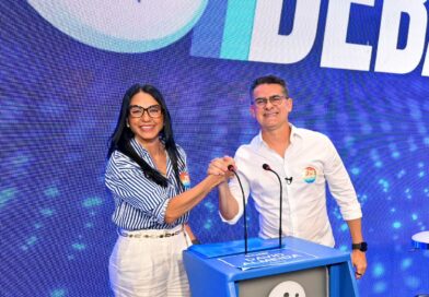 Em debate, Dra. Shádia lembra experiência e afirma que será uma vice atuante com David para zerar a fila do Sisreg no AM