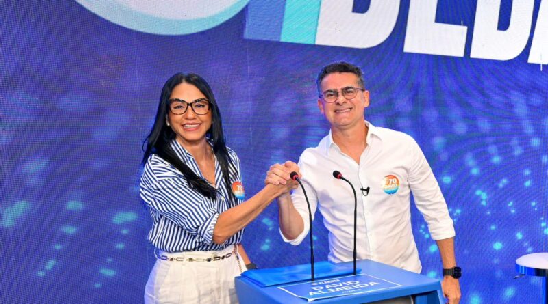 Em debate, Dra. Shádia lembra experiência e afirma que será uma vice atuante com David para zerar a fila do Sisreg no AM