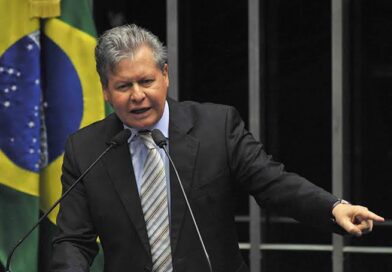 Quarenta e dois anos de vida pública; a linha do tempo política de Arthur Virgílio Neto, de vereador a 3 vezes prefeito de Manaus