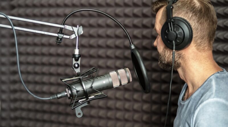 Como a dublagem nasce e amplia o acesso ao audiovisual