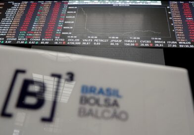 Ibovespa cai, e Bolsa suspende negociações após eleição de Lula