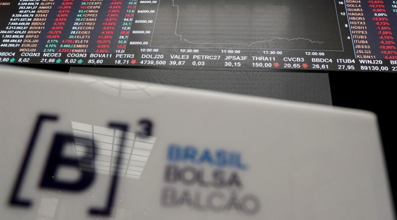Ibovespa cai, e Bolsa suspende negociações após eleição de Lula