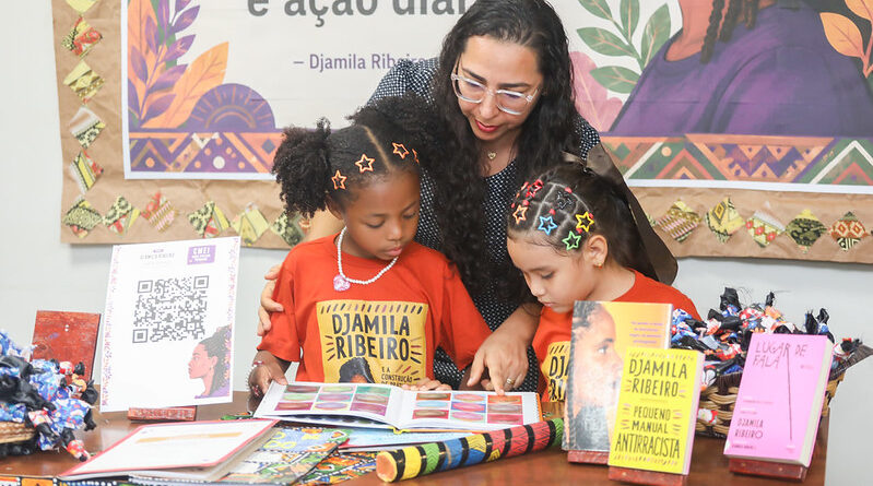 Exposição ‘Ciência Delas’ apresenta projetos de estudantes da rede municipal de educação