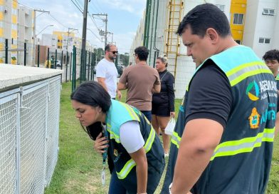 Prefeitura de Manaus e DPE-AM realizam vistoria para apurar valores elevados nas contas de água e esgoto no residencial Morar Melhor