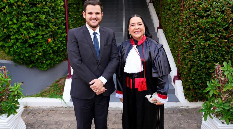 Prefeito Renato Junior prestigia recondução da procuradora-geral Leda Mara ao comando do MP-AM e destaca importância do diálogo entre os poderes
