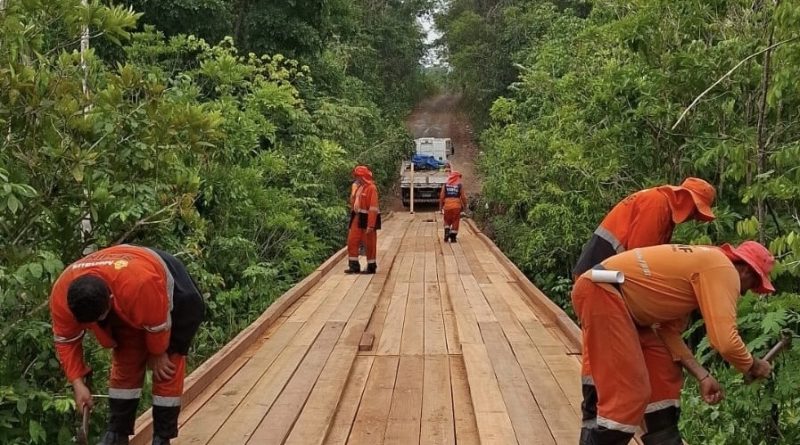 Prefeitura de Manaus conclui construção de ponte de 120 metros e melhora acesso no ramal do Brasileirinho