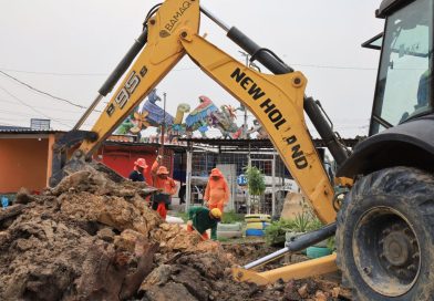 Prefeitura de Manaus amplia drenagem profunda em 90 metros de via no Novo Aleixo para melhorar escoamento da chuva