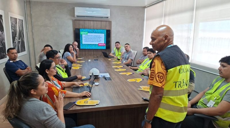 Prefeitura promove palestra do projeto ‘Condutor Consciente’ para colaboradores de empresa no Distrito Industrial