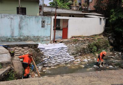 Prefeitura de Manaus realiza obra emergencial para conter erosão e proteger moradores no São José Operário
