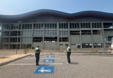 Prefeitura de Manaus fiscaliza sinalização da Zona Azul em pontos turísticos do centro histórico