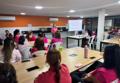 Prefeitura promove palestra do Outubro Rosa com foco na prevenção do câncer e no apoio emocional