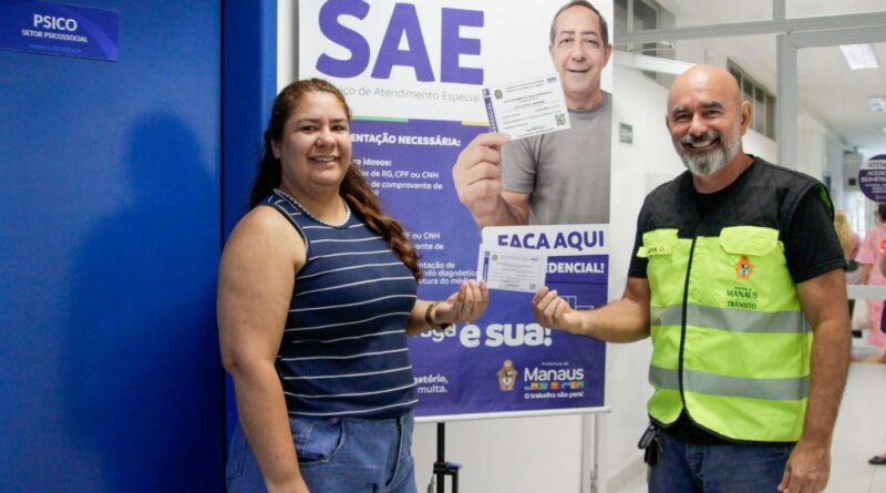 Prefeitura de Manaus realiza ação com emissão de credencial especial de estacionamento e orientações contra golpes
