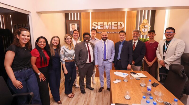 Prefeitura e Consulado Coreano alinham ampliação do ensino de idioma em escolas de Manaus