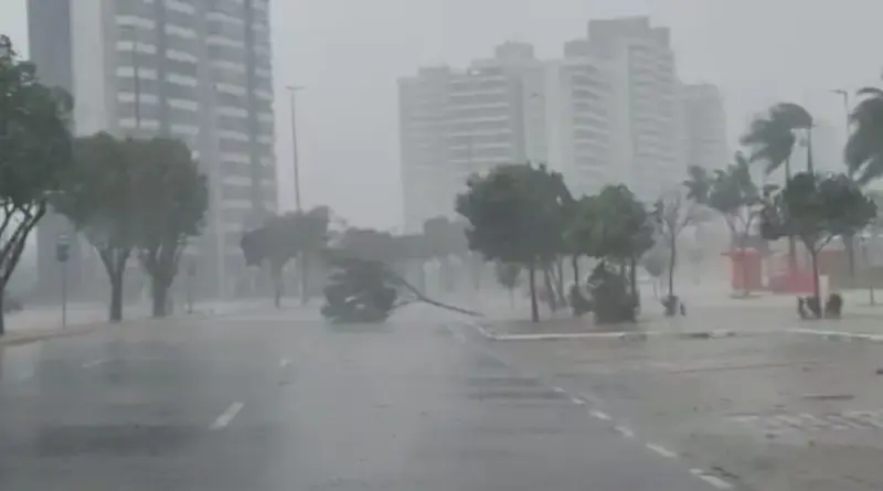 A Prefeitura de Manaus alerta para chuvas intensas até as 19h desta quarta-feira, 28/10, e orienta a população a tomar cuidados.