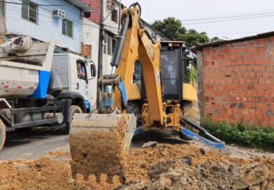 Prefeitura de Manaus recupera tubulação danificada por descarte irregular de lixo no bairro Cidade de Deus