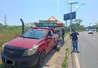 Prefeitura de Manaus notifica barraca por ocupação irregular de calçada e melhora circulação de pedestres na avenida Ephigênio Salles