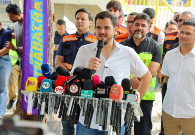 Prefeito Renato Junior entrega passarela na avenida Torquato Tapajós utilizada diariamente por 4,5 mil pessoas e confirma elevadores para garantir acessibilidade a PcDs