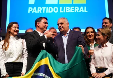 Flaviômetro: Site revela ranking de apoio à campanha de Flávio