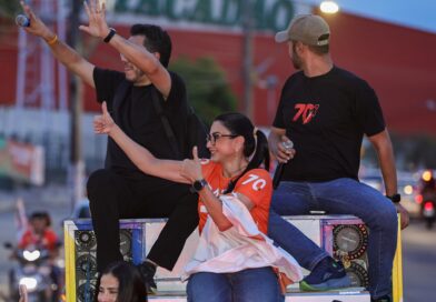 Carreata do 70 toma ruas de Manaus na véspera da eleição e acompanha crescimento de David em pesquisa